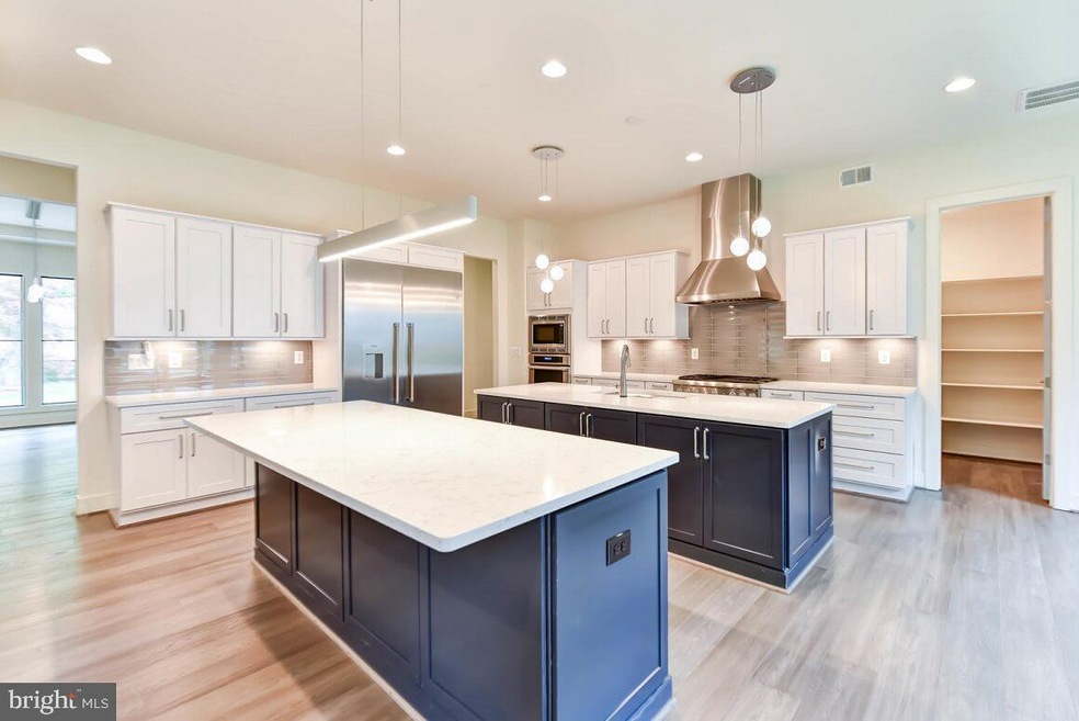 315 Owaissa Rd SE, Vienna, VA 22180 - photo 1