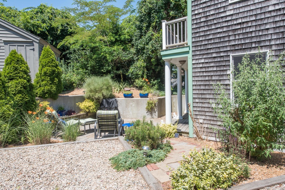 22 Conwell St unit UC, Provincetown, MA 02657 - photo 1