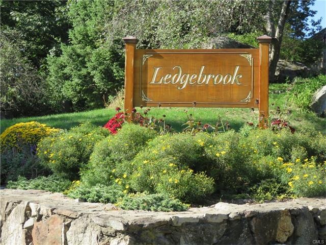 11 Ledgebrook Dr unit 11, Norwalk, CT 06854 - photo 1