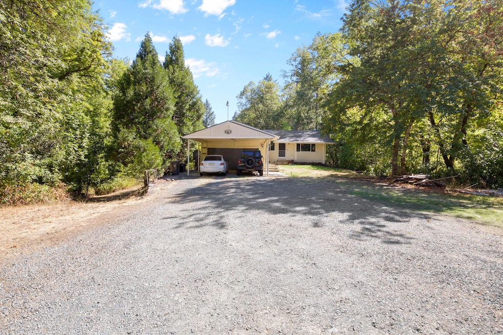 268 Pickett Creek Rd, Grants Pass, OR 97527 - photo 1