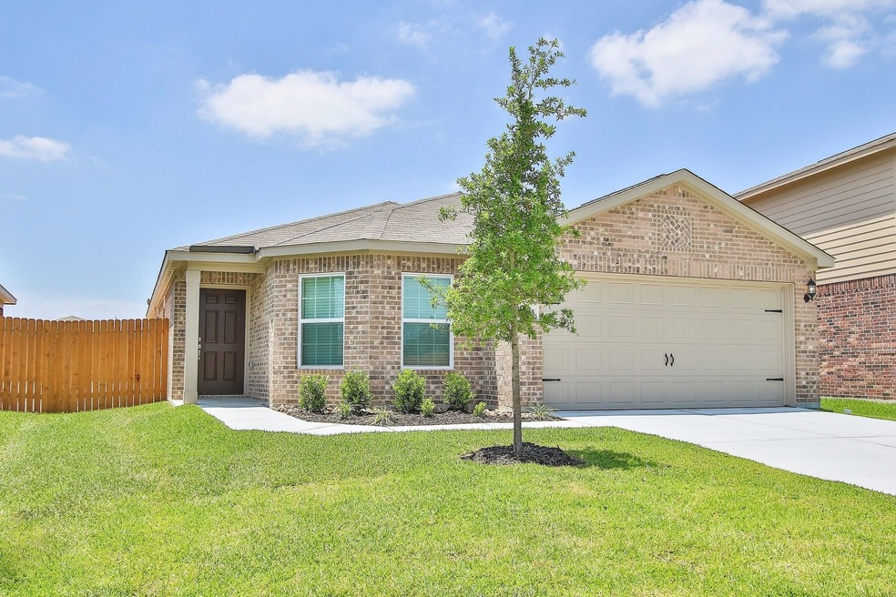 10823 Pearwood Ridge Dr, Humble, TX 77396 - photo 1