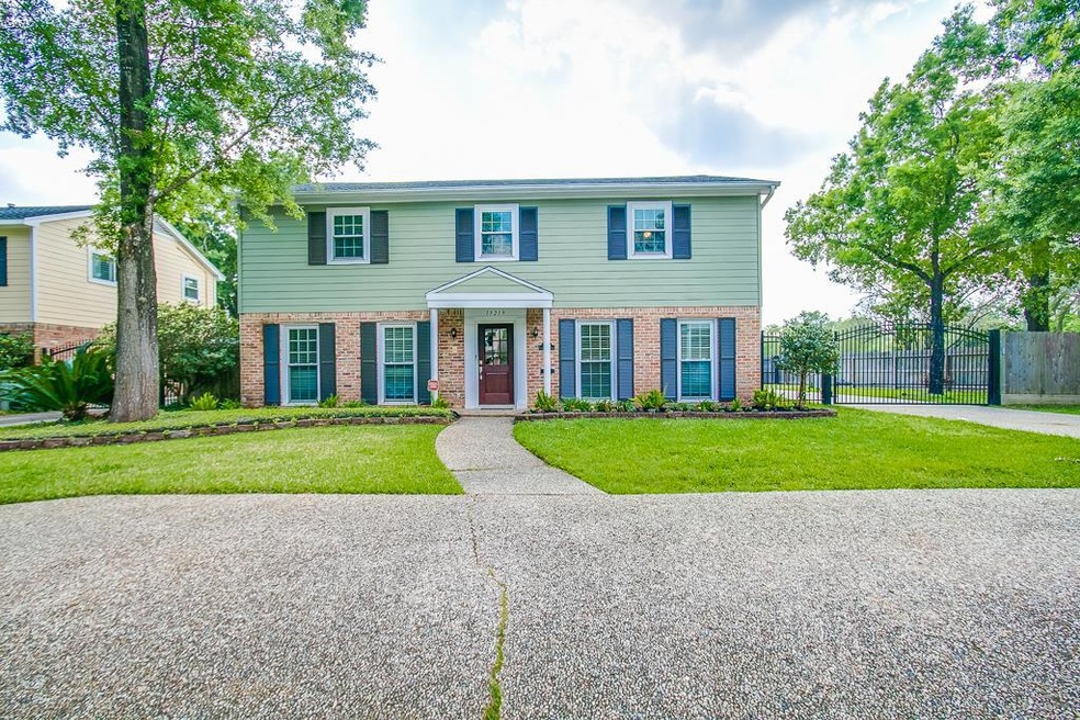 13219 Indian Creek Rd, Houston, TX 77079 - photo 1