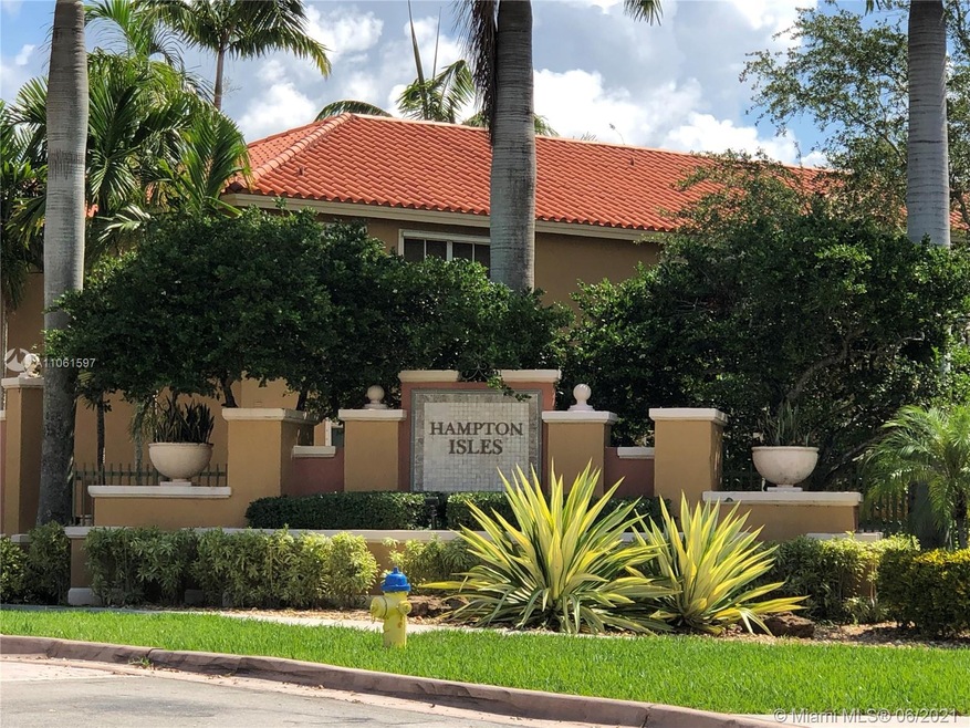 10557 SW 6th St unit 1306, Pembroke Pines, FL 33025 - photo 1