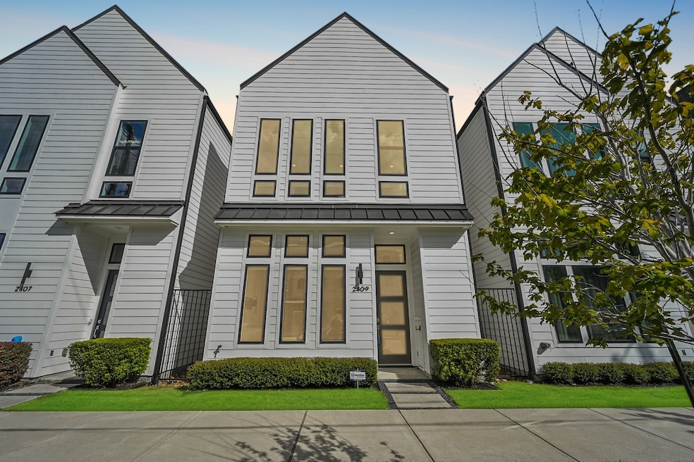 2409 Webster St, Houston, TX 77003 - photo 1