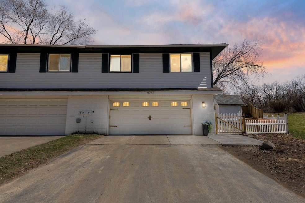 Sold $305,000
