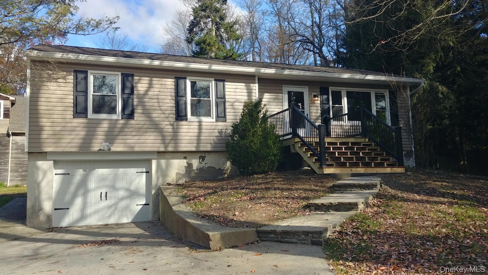 676-678 Oak Summit Rd, Millbrook, NY 12545 - photo 1