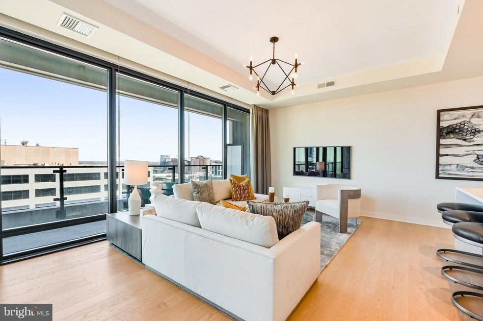 Verse unit 1507, McLean, VA 22102 - photo 1