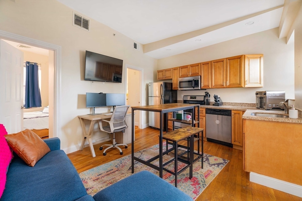 59-61 Endicott St unit 6, Boston, MA 02113 - photo 1