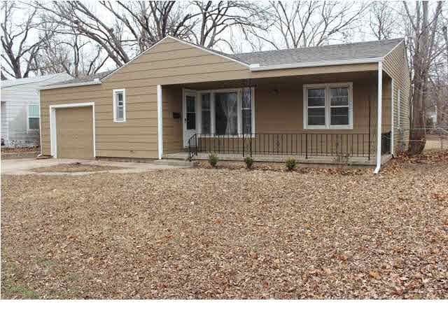 Fully remodeled 3 bedroom, 1 1/2 bath home with br