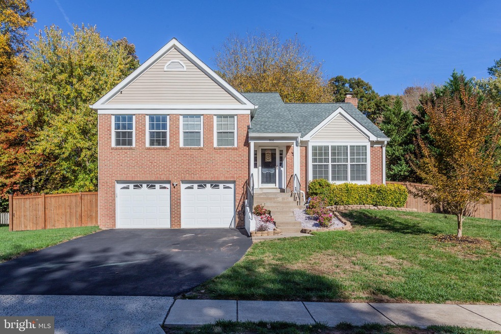 9010 Triple Ridge Rd, Fairfax Station, VA 22039 - photo 1