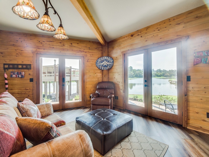 47 Cypress Bend, Huntsville, TX 77340 - photo 1