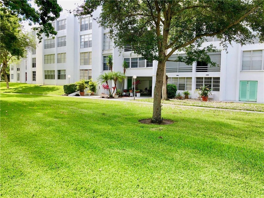 COMMON AREA /  BUILDING ENTRANCE