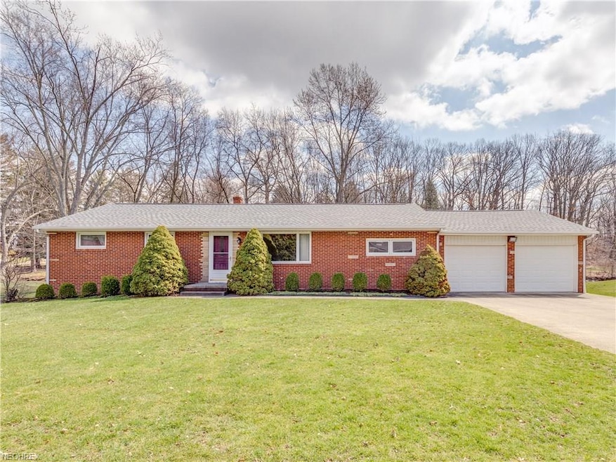 Welcome to 1122 Pleasantview in North Canton