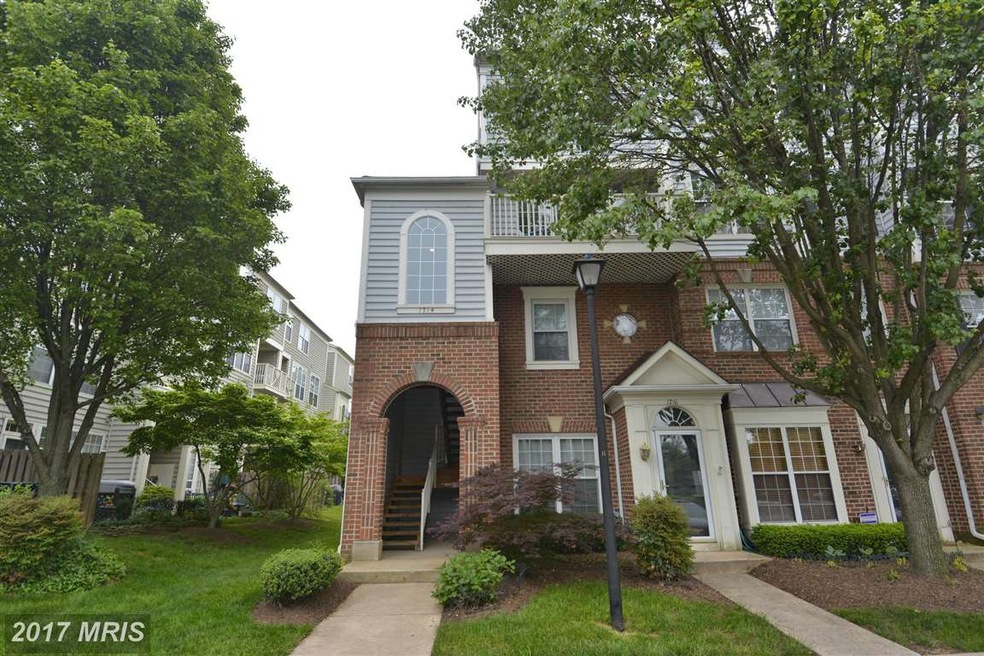 1714 Osage St unit 302, Alexandria, VA 22302 - photo 1