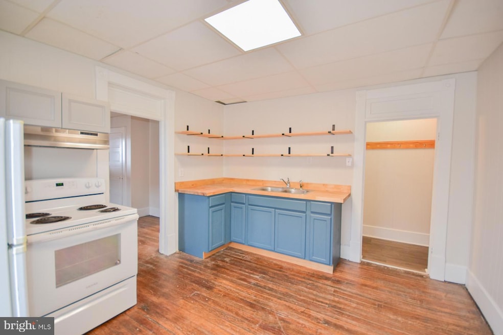 117 E Martin St unit 3, Martinsburg, WV 25401 - photo 1