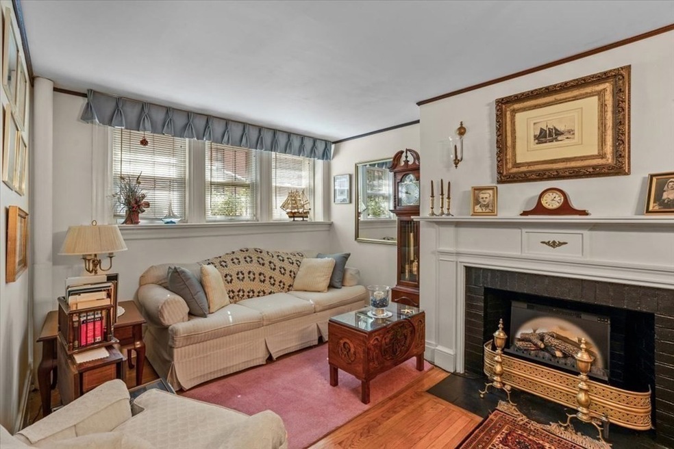 93 Pinckney St unit A, Boston, MA 02114 - photo 1