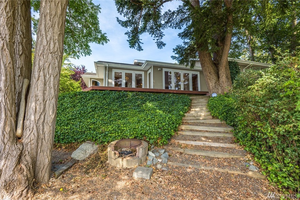 1403 Runge Ave, Blaine, WA 98230 - photo 1