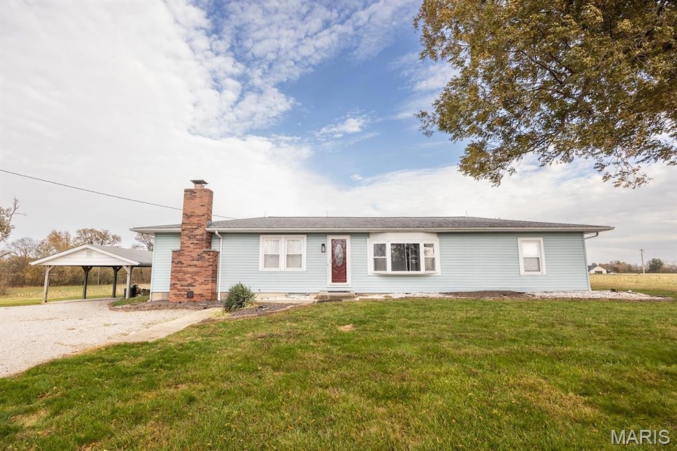 17512 Boulder Rd, Shattuc, IL 62231 - photo 1