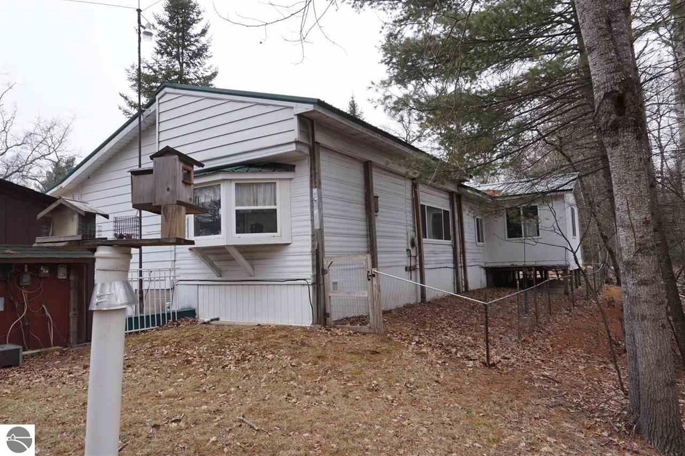 569 Spencer Trail, Alger, MI 48610 - photo 1