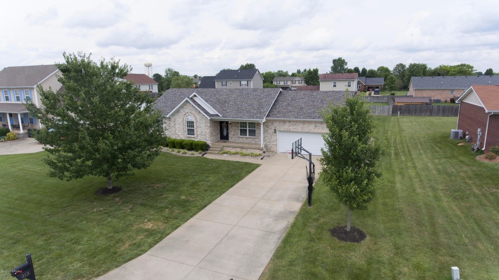 313 Helmwood Cir, Mount Washington, KY 40047 - photo 1
