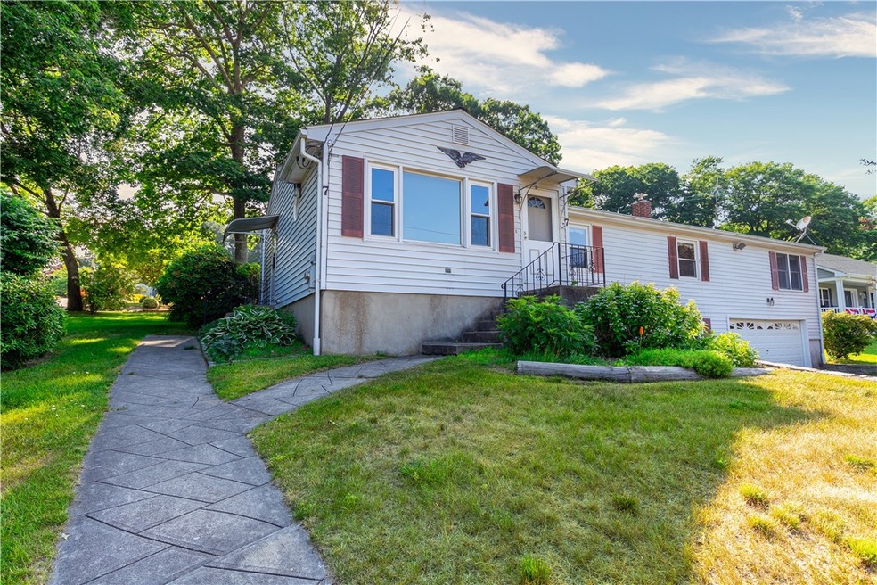 7 Coolridge Ave, Greenville, RI 02828 - photo 1