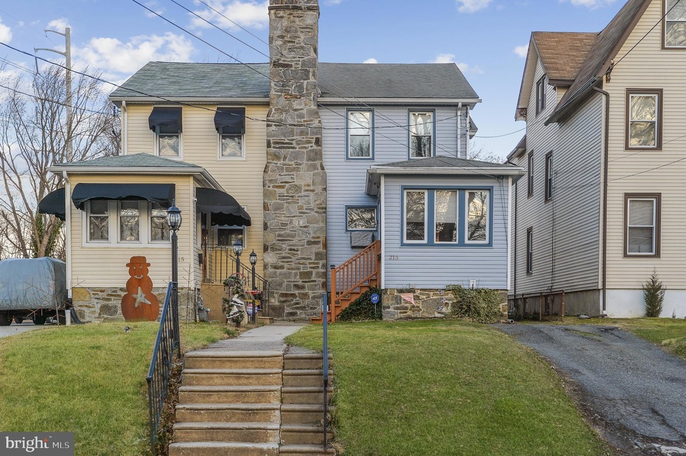 213 W Ashland Ave, Glenolden, PA 19036 - photo 1