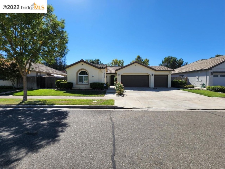 2541 Laurel Ridge Ct, Oakdale, CA 95361 - photo 1