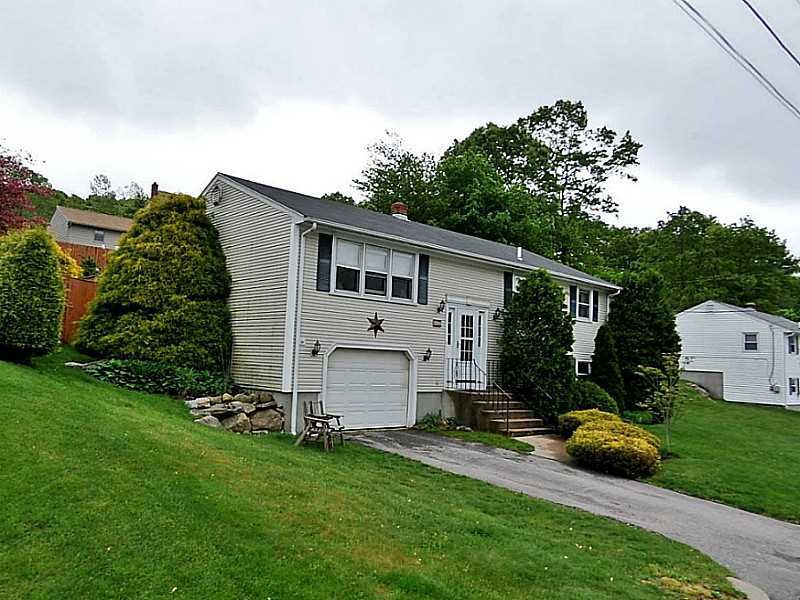 185 Kimberly Ln, West Warwick, RI 02893 - photo 1