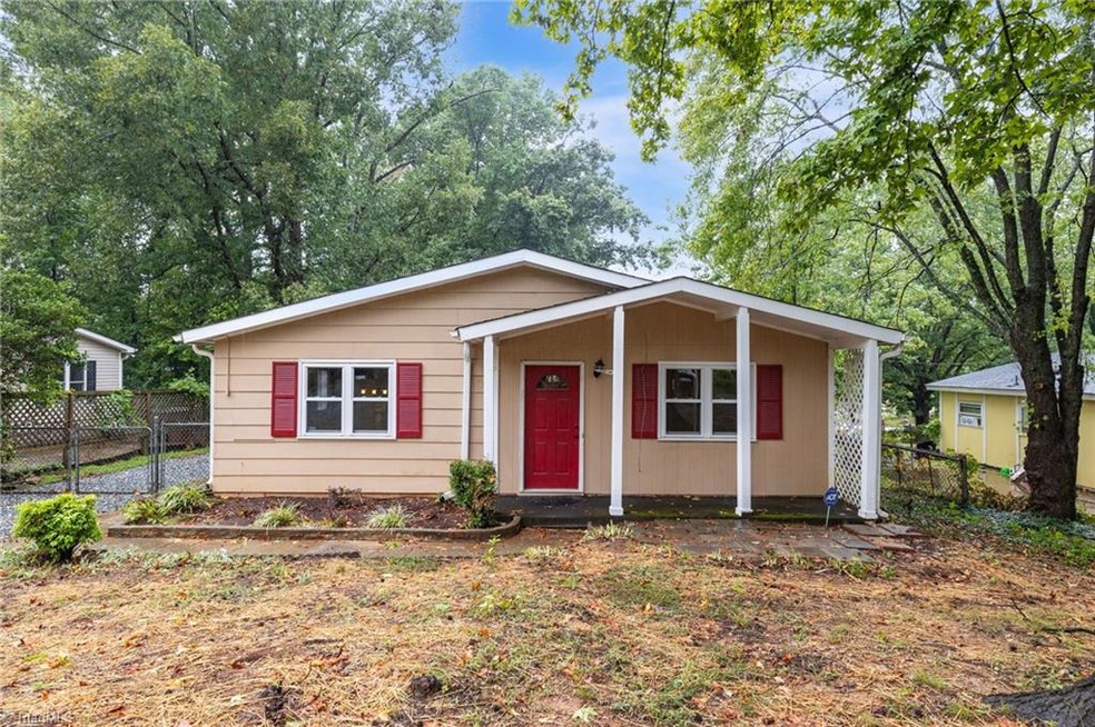 Welcome to the 3715 Atlas bungalow!