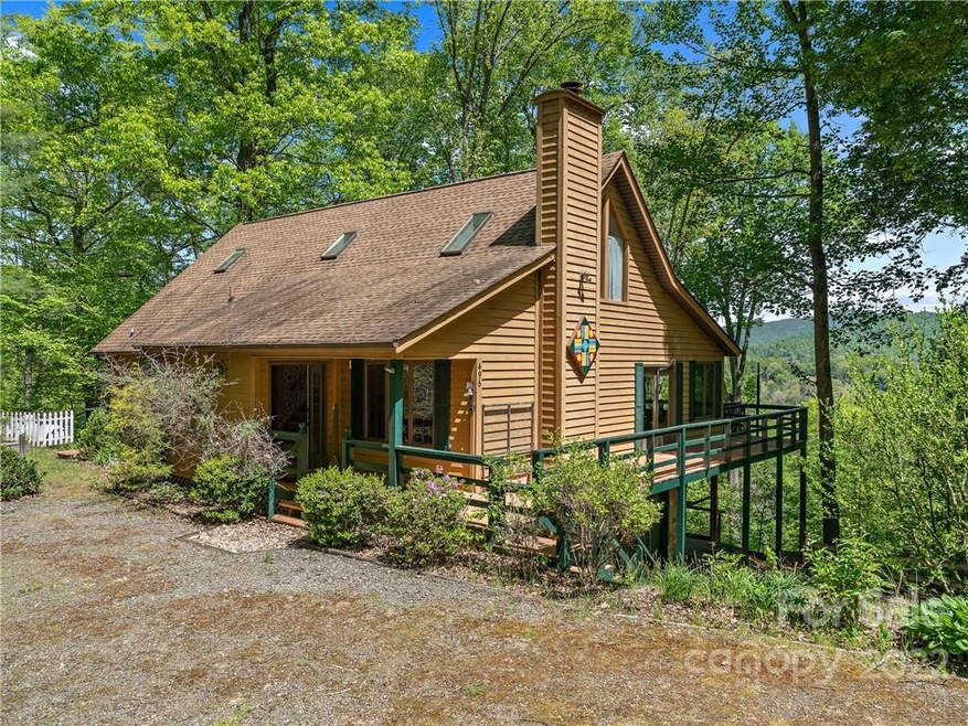 496 W Ridge Dr, Burnsville, NC 28714 - photo 1