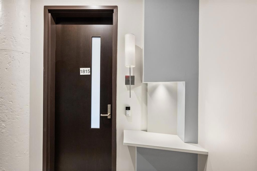Personalize your visitor welcome area