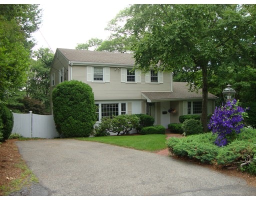 264 Worcester Ln, Waltham, MA 02451 - photo 1