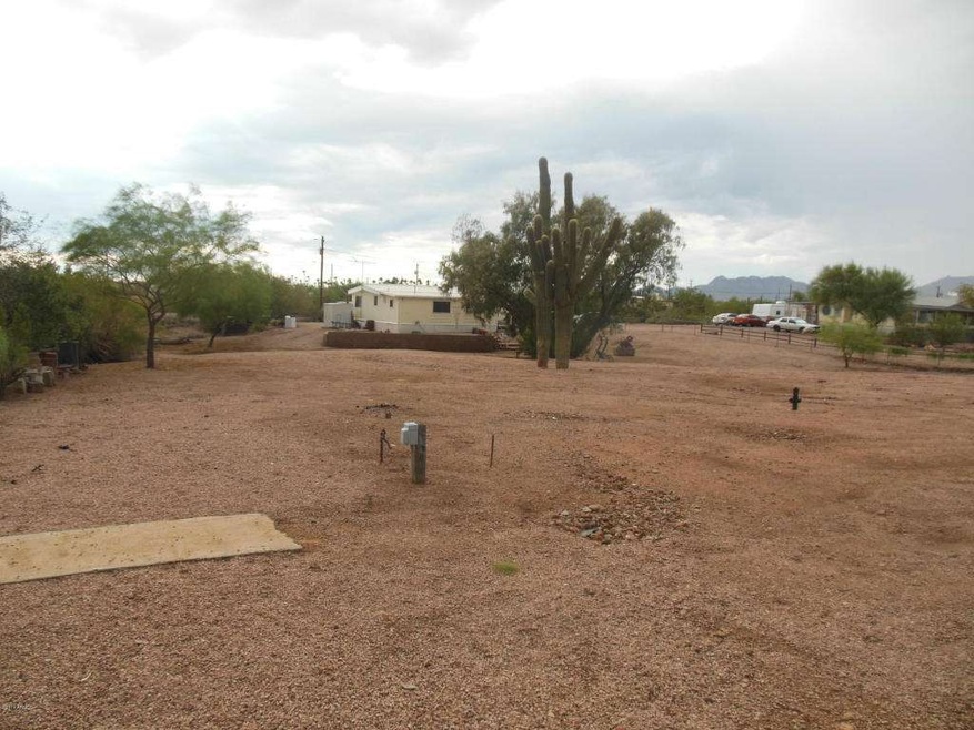 Front of lot2