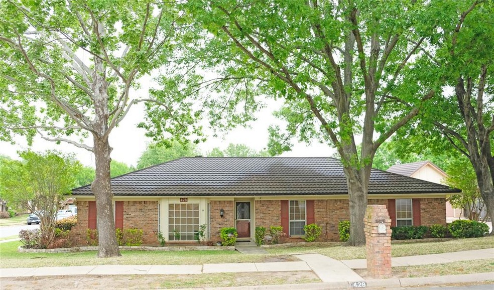 428 Wren Ct, Bedford, TX 76021 - photo 1