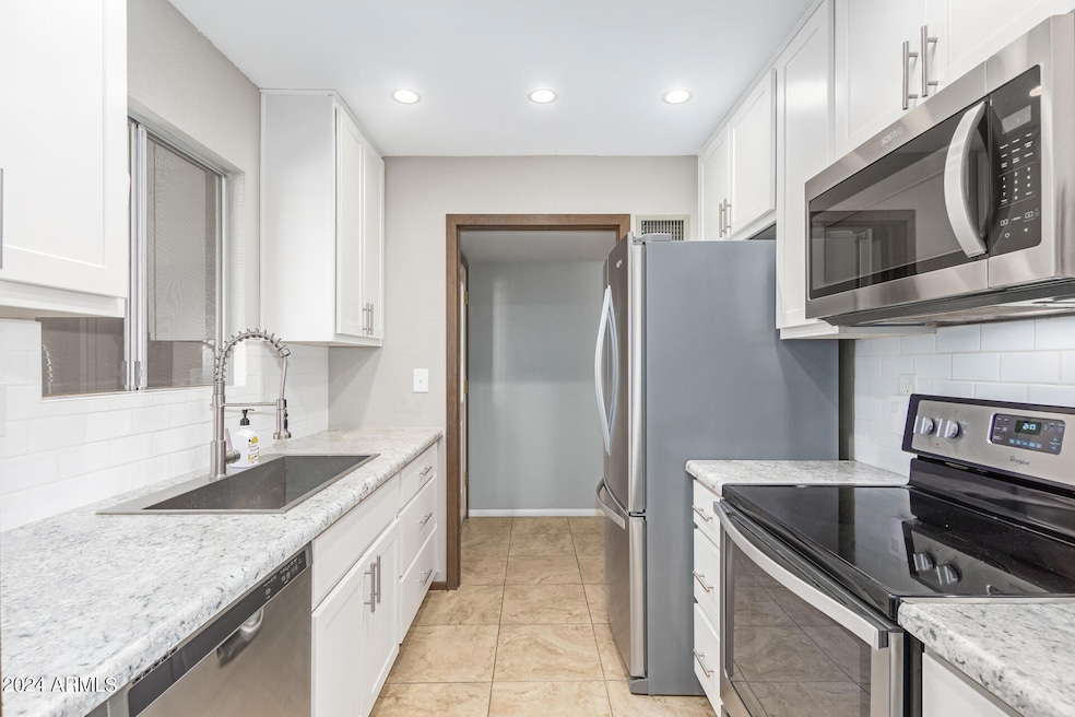 0013-14 - Royal Ridge