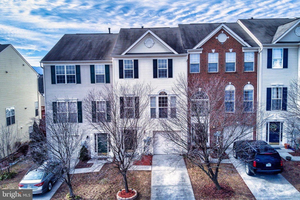 174 Oxbow Dr, Strasburg, VA 22657 - photo 1