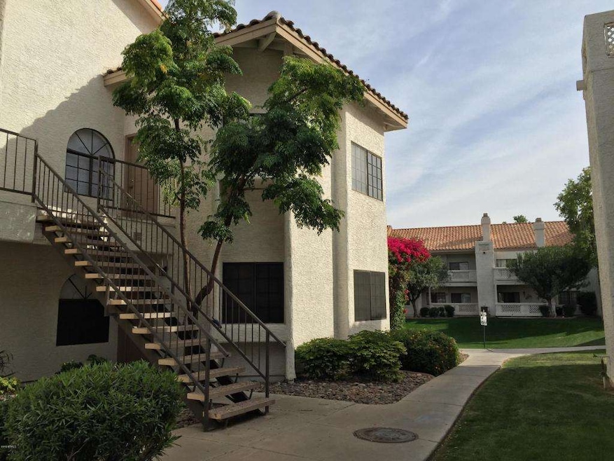 TOP FLOOR * END UNIT