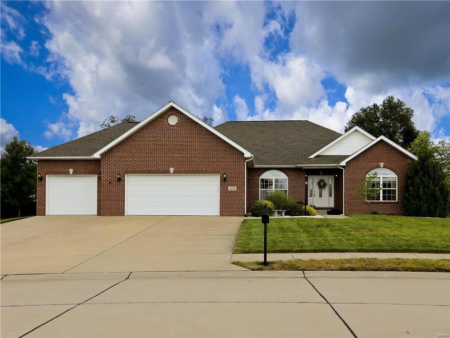 4928 Autumn Oaks Dr, Maryville, IL 62062 - photo 1