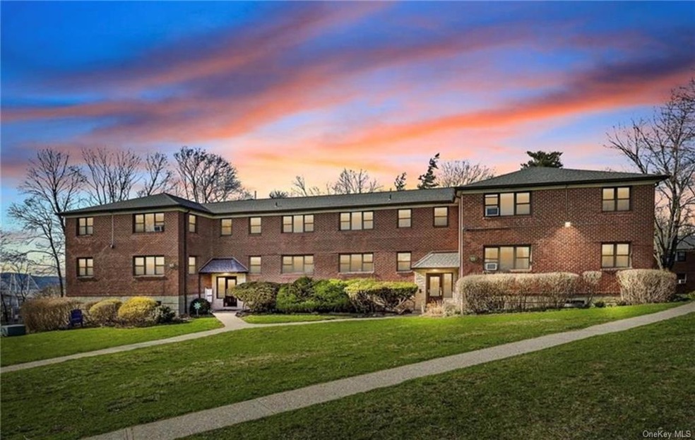 154 Martling Ave unit 10-T5, Tarrytown, NY 10591 - photo 1