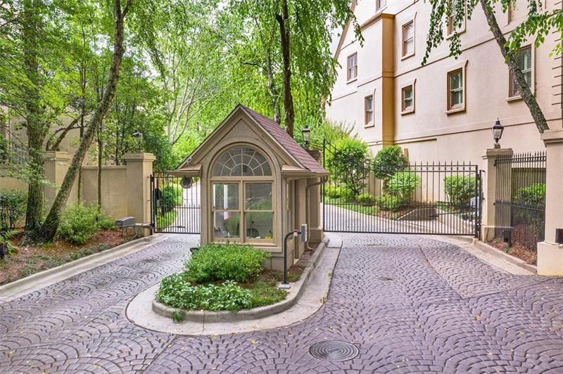 Enter this beautiful Secure complex down a cobbles
