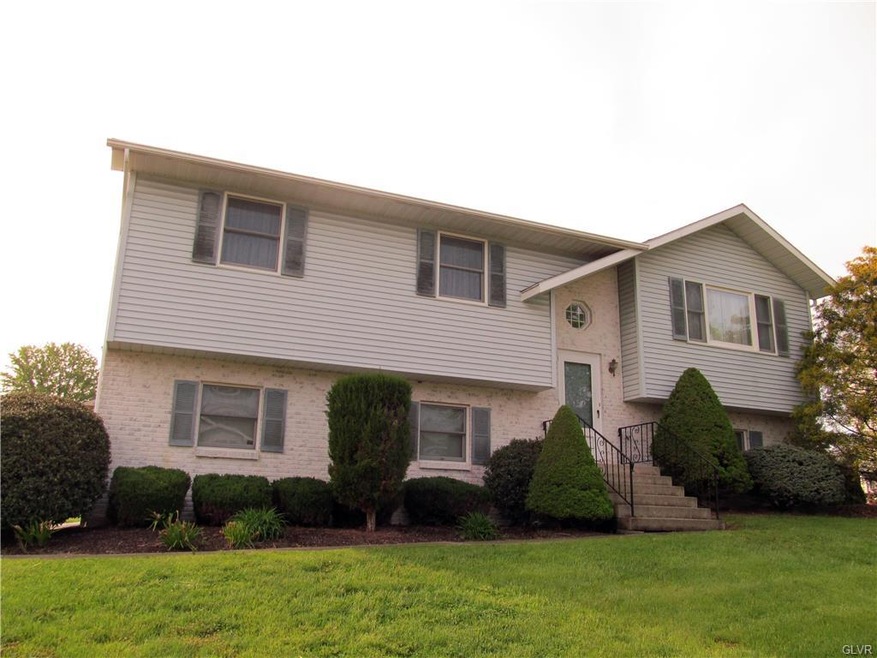 4538 Cairo Dr, Whitehall, PA 18052 - photo 1