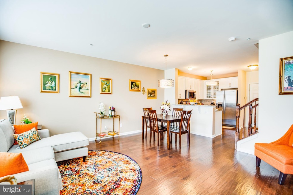 3005 Chesapeake Dr unit 9, Dumfries, VA 22026 - photo 1