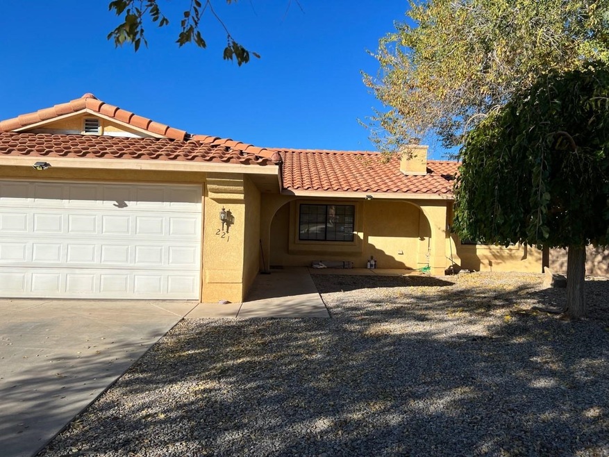 221 Winchester Ct, Alamogordo, NM 88310 - photo 1