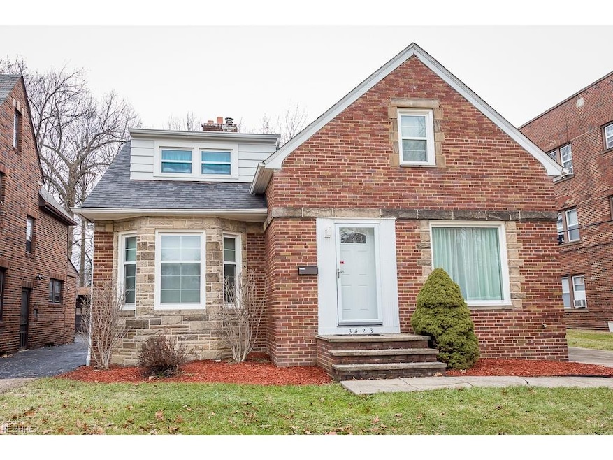 3423 Superior Park Dr, Cleveland Heights, OH 44118 - photo 1