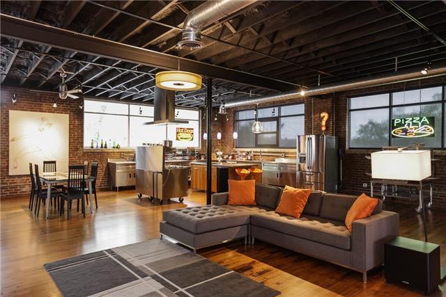 208 Elm St, Shelbyville, TN 37160 - photo 1