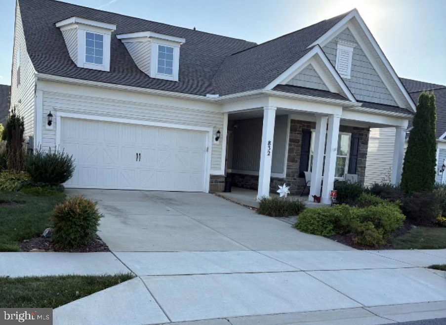 832 Butterfly Weed Dr, Germantown, MD 20876 - photo 1