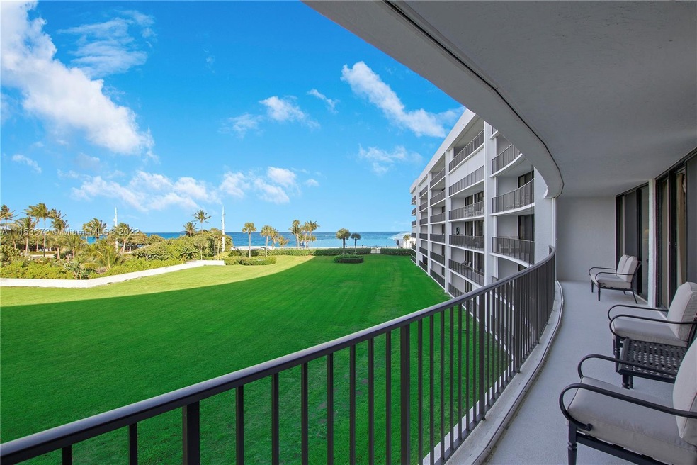 Beautiful Ocean views fro your private balcony!