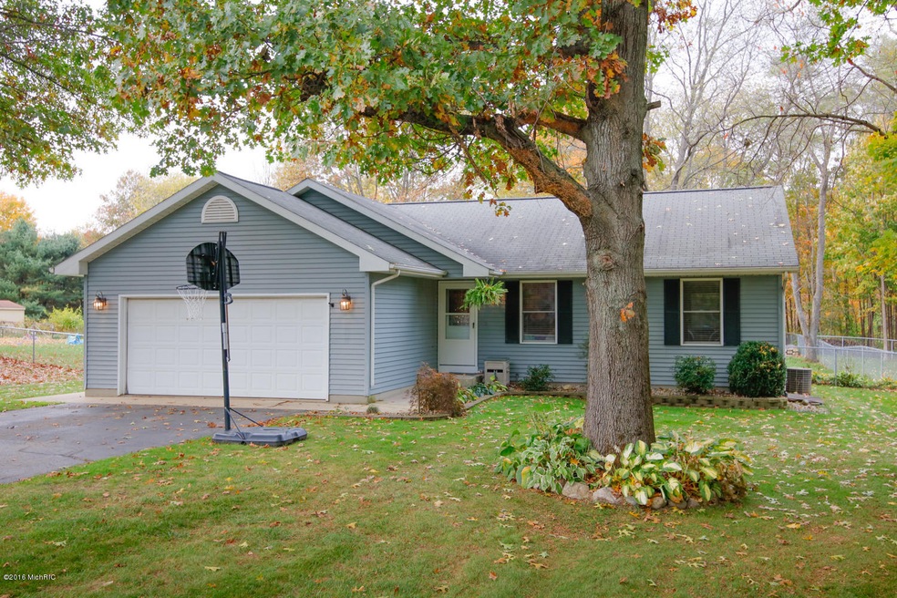 9058 Hobbit Cir-101