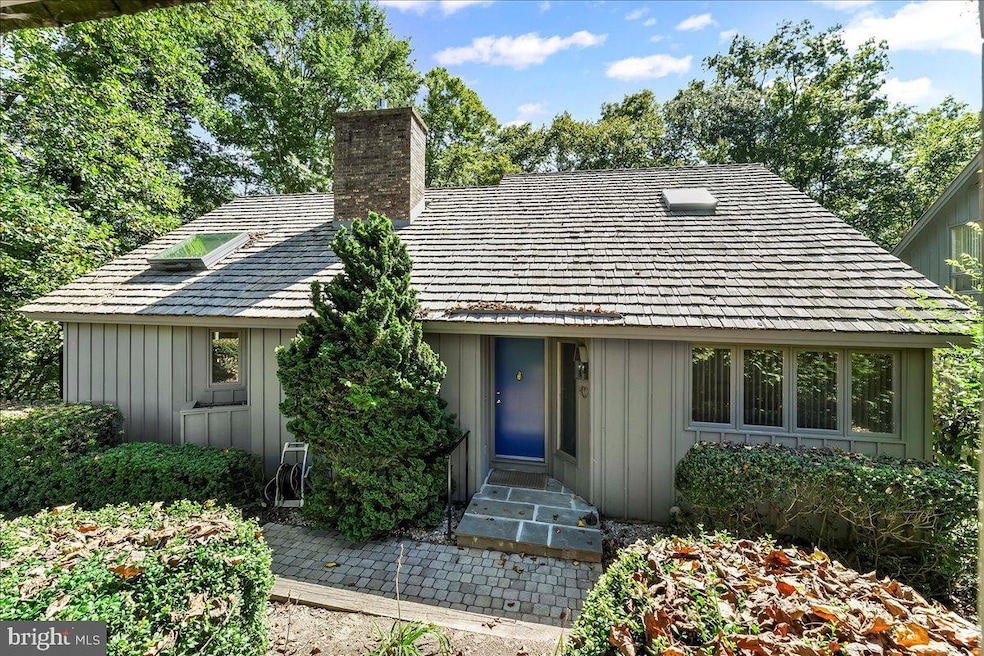 Under Contract $585,000