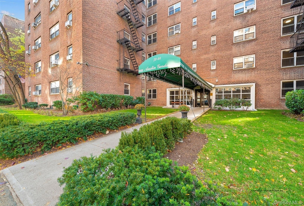 73-44 Austin St unit 5S, Forest Hills, NY 11375 - photo 1